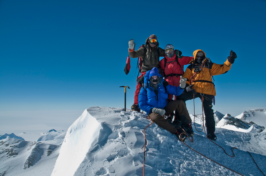 MtVinson2010_Summit-(Andreas-Scharnagl)_web.jpg