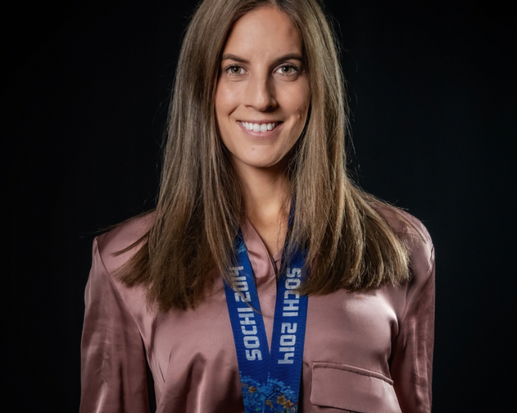 Julia Dujmovits